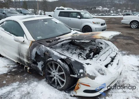 2004 Mercedes-Benz Sl 55 Amg z USA, uszkodzony, nr VIN WDBSK74F64F069237